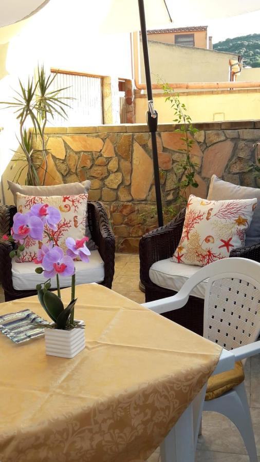 4 Stagioni Bed & Breakfast Villasimius Bagian luar foto